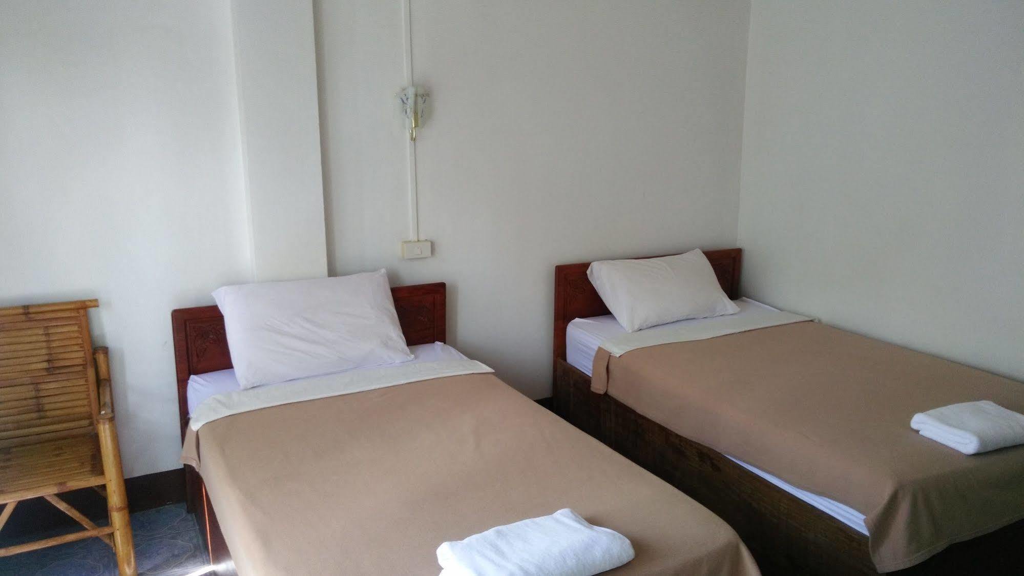 Chanthasom Guesthouse Ban Nongdouang Ngoại thất bức ảnh
